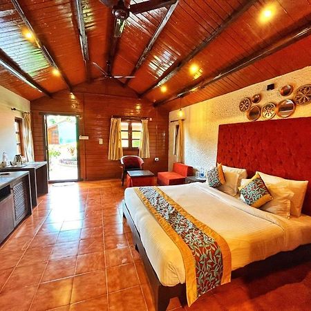 Beira Mar Beach Resort Бенаулим Экстерьер фото