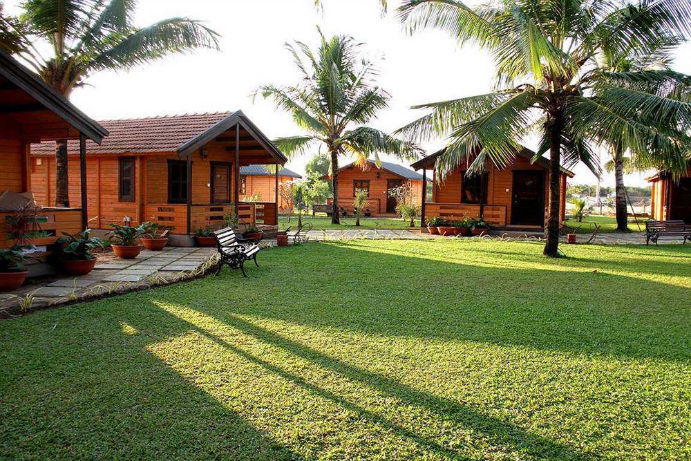 Beira Mar Beach Resort Бенаулим Экстерьер фото