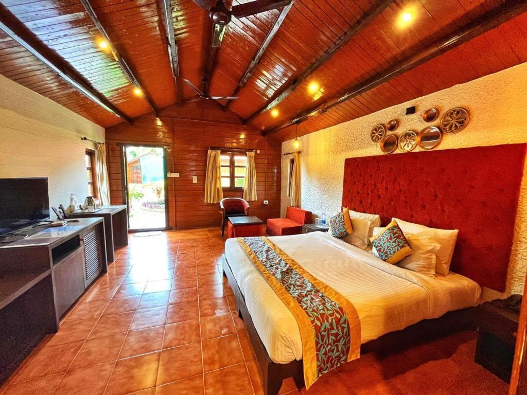 Beira Mar Beach Resort Бенаулим Экстерьер фото