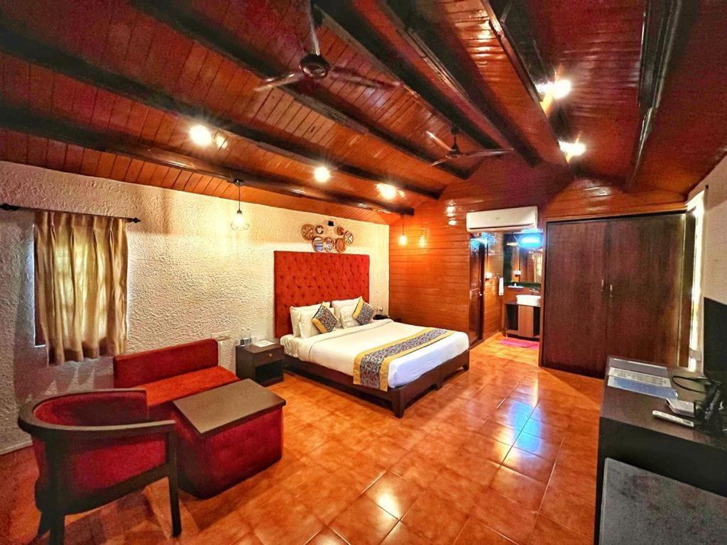 Beira Mar Beach Resort Бенаулим Экстерьер фото