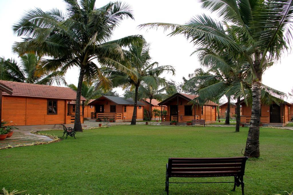 Beira Mar Beach Resort Бенаулим Экстерьер фото