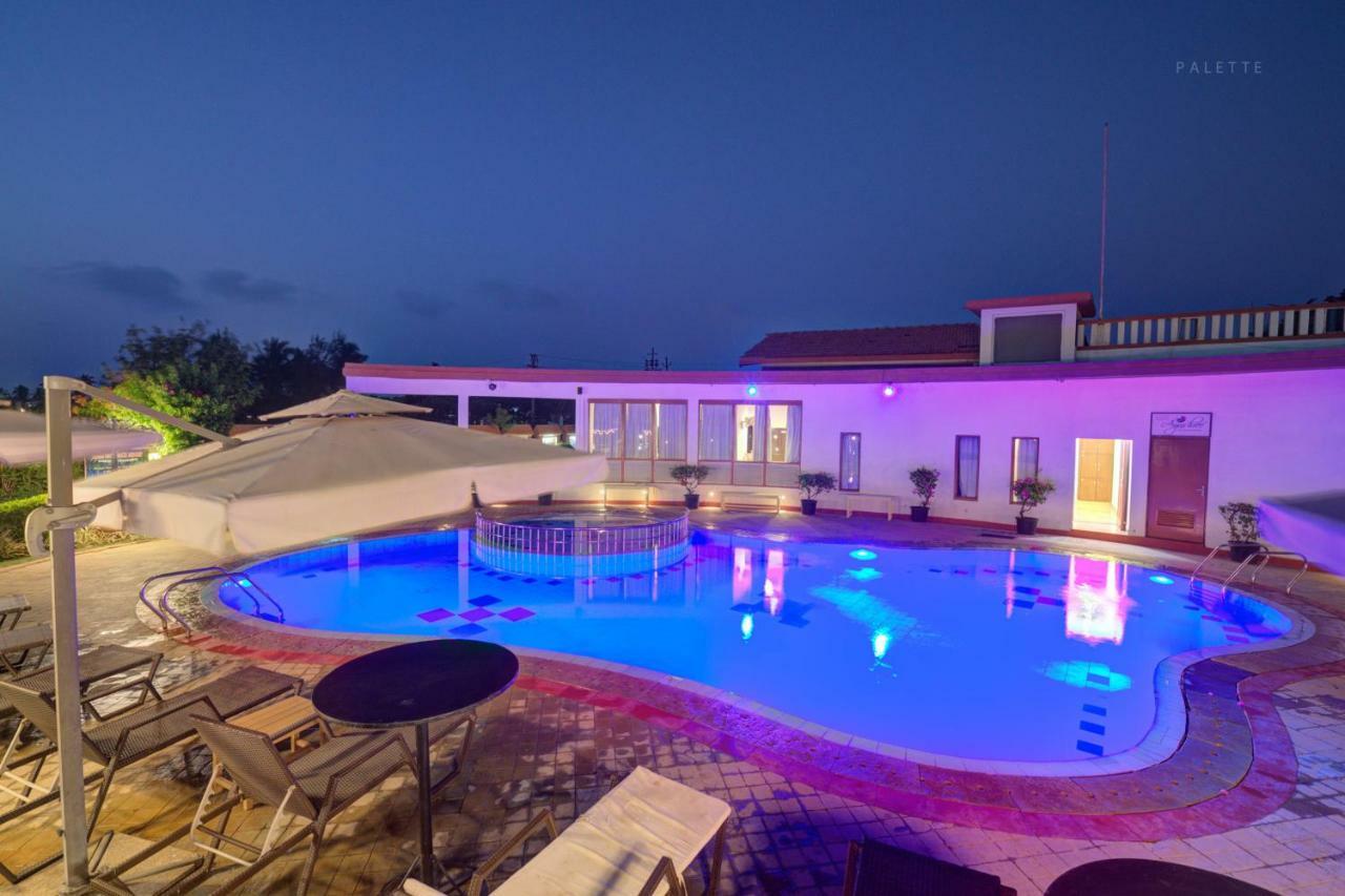 Beira Mar Beach Resort Бенаулим Экстерьер фото